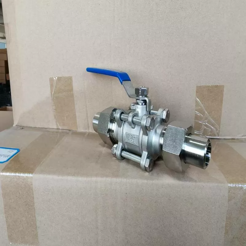 Three-piece 304 stainless steel /CF8 butt welded casing ball valve Q21F-16P-DN8 Pressure resistant PN16