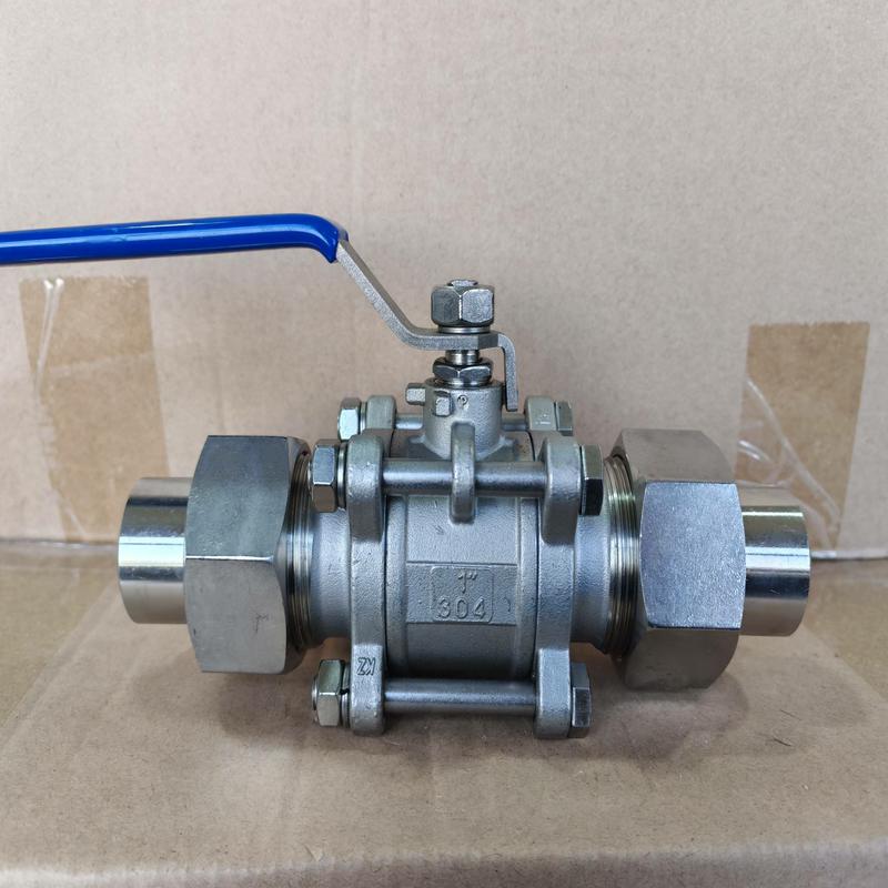 Three-piece 304 stainless steel /CF8 butt welded casing ball valve Q21F-16P-DN20 Pressure resistant PN16