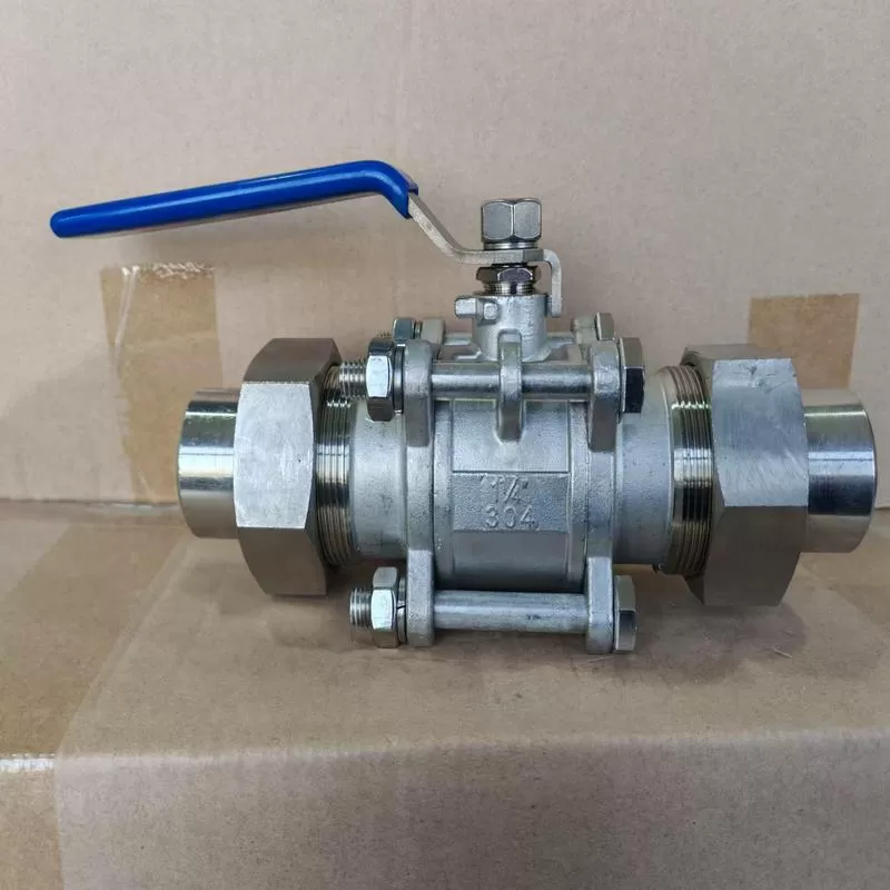 Three-piece 304 stainless steel /CF8 loose butt welded casing ball valve Q21F-16P-DN32 Pressure resistant PN16