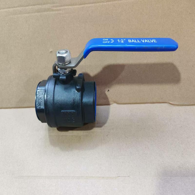 Q11F two-piece WCB carbon steel ball valve DN40 PT(ZG)/RC internal thread can bear up to 64 kg