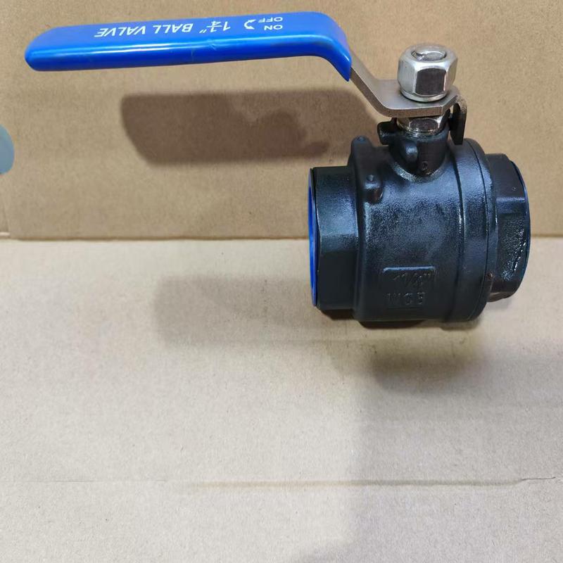 Q11F two-piece WCB carbon steel ball valve DN80 PT(ZG)/RC internal thread can bear up to 64 kg