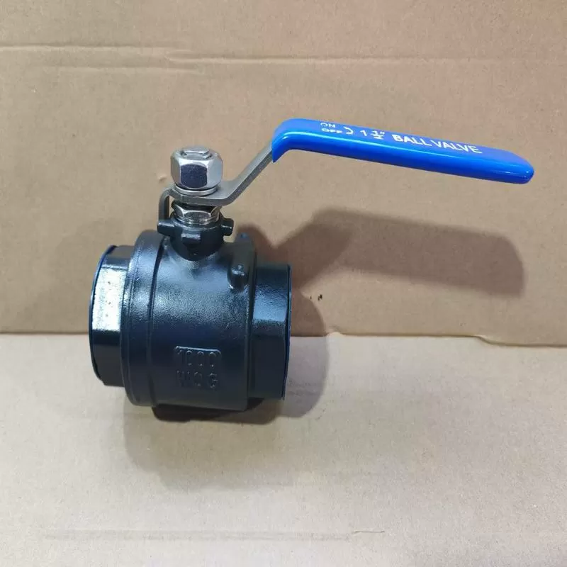 Q11F two-piece WCB carbon steel ball valve DN80 PT(ZG)/RC internal thread can bear up to 64 kg