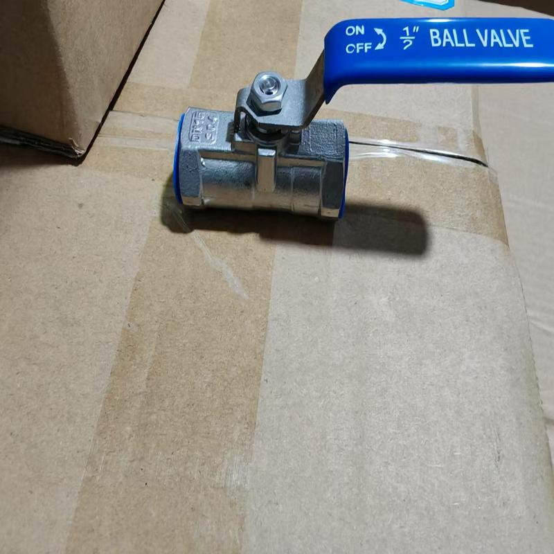 Q11F series one-piece 304 stainless steel /CF8 wire ball valve Q11F-16P-DN20 PT(ZG)/RC internal thread connection nominal pressure 16bar