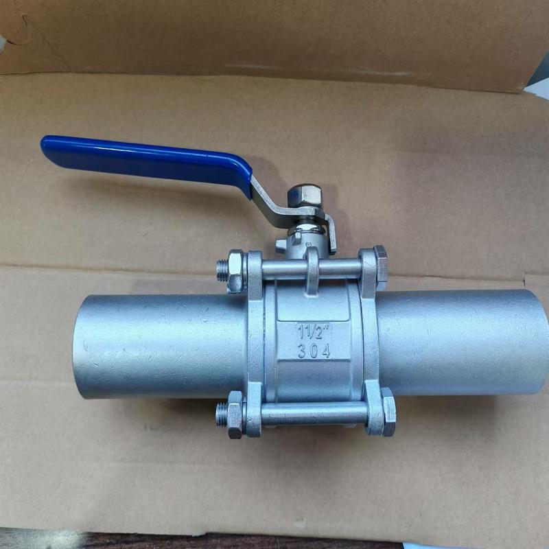 Three-piece 304 stainless steel butt welded lengthened ball valve